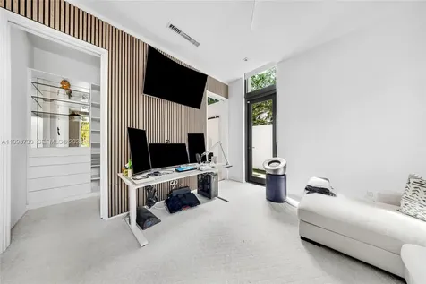 4515 N Michigan Avenue Miami Beach FL 33140