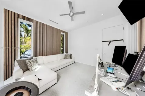 4515 N Michigan Avenue Miami Beach FL 33140