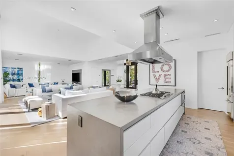 4515 N Michigan Avenue Miami Beach FL 33140