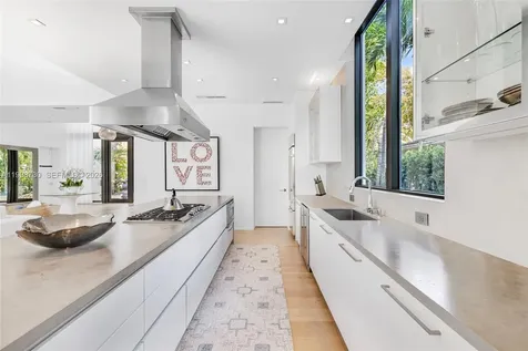 4515 N Michigan Avenue Miami Beach FL 33140