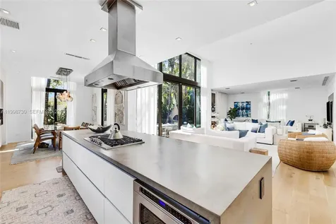 4515 N Michigan Avenue Miami Beach FL 33140