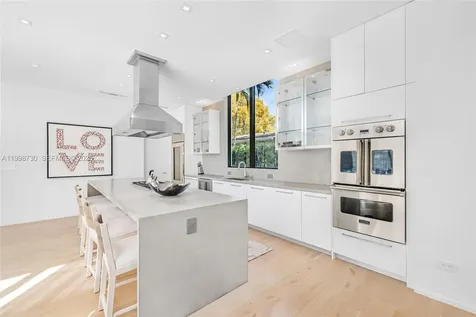 4515 N Michigan Avenue Miami Beach FL 33140
