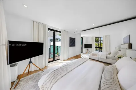 4515 N Michigan Avenue Miami Beach FL 33140