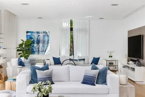 4515 N Michigan Avenue Miami Beach FL 33140