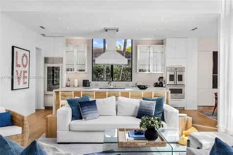 4515 N Michigan Avenue Miami Beach FL 33140