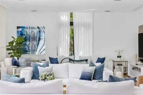 4515 N Michigan Avenue Miami Beach FL 33140