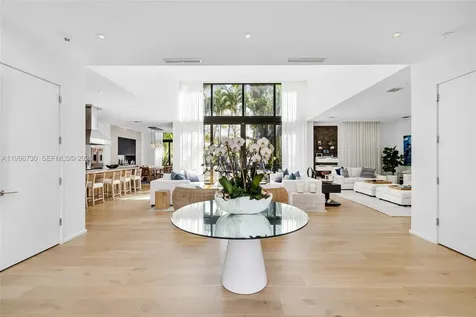 4515 N Michigan Avenue Miami Beach FL 33140