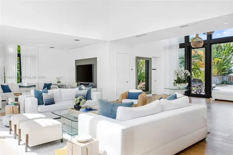 4515 N Michigan Avenue Miami Beach FL 33140