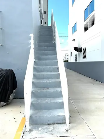 740 SW 7th Street Miami FL 33130