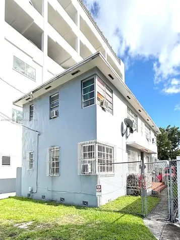 740 SW 7th Street Miami FL 33130