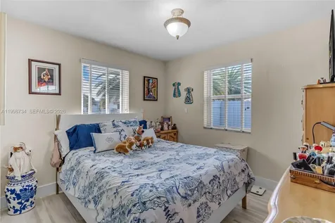 5100 SW 116th Avenue Miami FL 33165