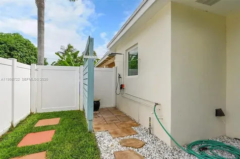 Pompano Beach FL 33060