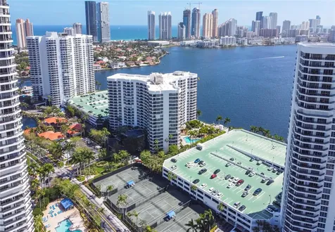 19101 NE 36th Court Aventura FL 33180