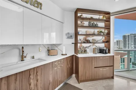 3370 E Hidden Bay Drive Aventura FL 33180
