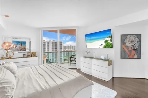 3370 E Hidden Bay Drive Aventura FL 33180