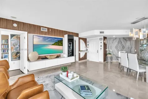 3370 E Hidden Bay Drive Aventura FL 33180