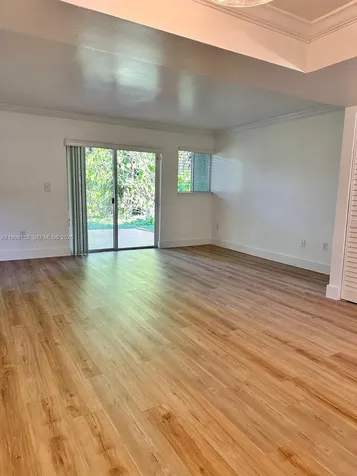 11091 NW 7th Street Miami FL 33172