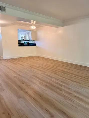 11091 NW 7th Street Miami FL 33172