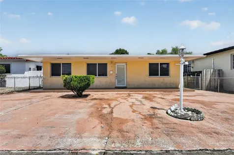 733 W 33rd Street Hialeah FL 33012