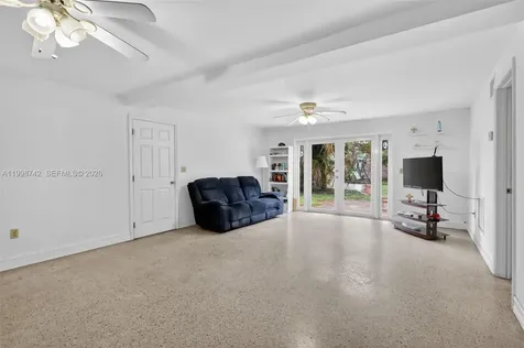 733 W 33rd Street Hialeah FL 33012