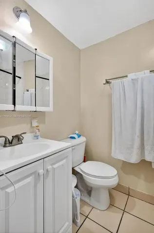 733 W 33rd Street Hialeah FL 33012