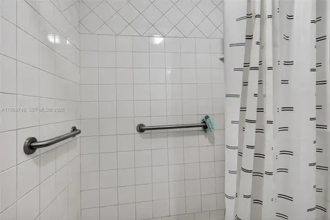 733 W 33rd Street Hialeah FL 33012
