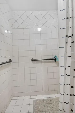 733 W 33rd Street Hialeah FL 33012