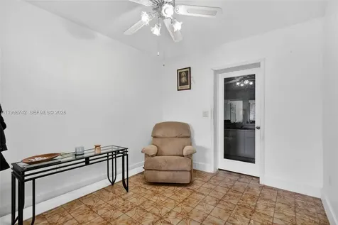 733 W 33rd Street Hialeah FL 33012