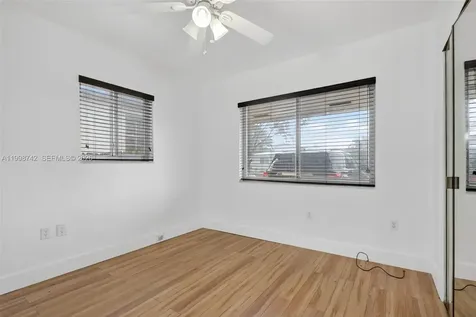 733 W 33rd Street Hialeah FL 33012