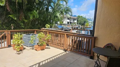 16446 NE 27th Place North Miami Beach FL 33160