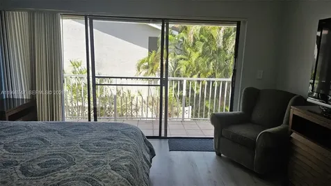 16446 NE 27th Place North Miami Beach FL 33160