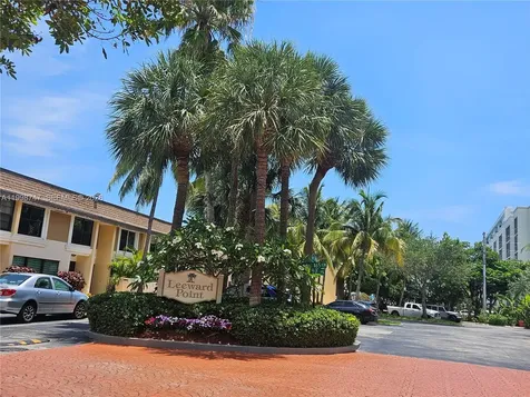 16446 NE 27th Place North Miami Beach FL 33160