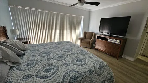 16446 NE 27th Place North Miami Beach FL 33160