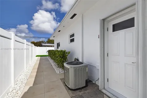 2161 NE 62nd Court Fort Lauderdale FL 33308