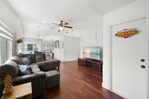 1413 Majesty Terrace Weston FL 33327