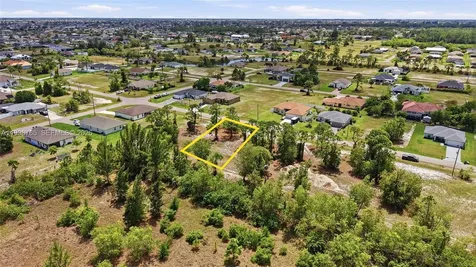 2813 NW 27th Street Cape Coral FL 33993