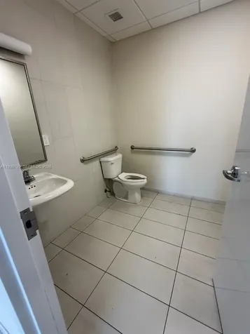 2866 E Oakland Park Boulevard Fort Lauderdale FL 33306