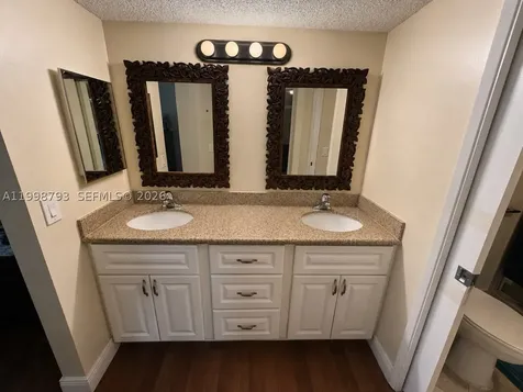 1600 SW 127th Way Pembroke Pines FL 33027