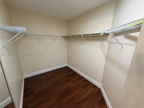 1600 SW 127th Way Pembroke Pines FL 33027