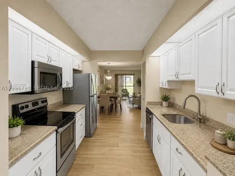 1600 SW 127th Way Pembroke Pines FL 33027