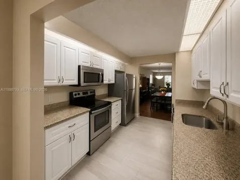 1600 SW 127th Way Pembroke Pines FL 33027