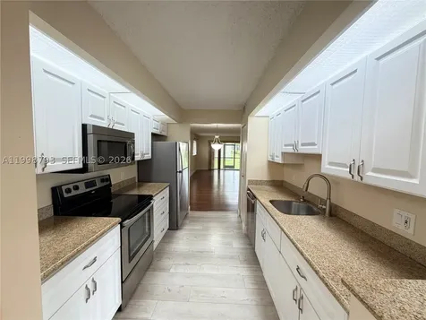 1600 SW 127th Way Pembroke Pines FL 33027