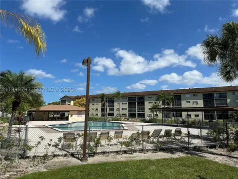 1600 SW 127th Way Pembroke Pines FL 33027