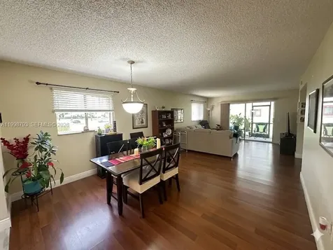 1600 SW 127th Way Pembroke Pines FL 33027