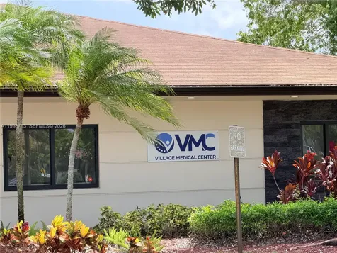 1600 SW 127th Way Pembroke Pines FL 33027