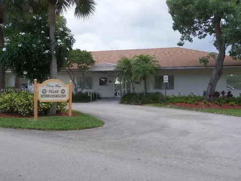 1600 SW 127th Way Pembroke Pines FL 33027