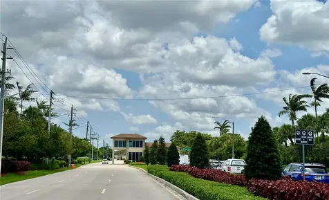 1600 SW 127th Way Pembroke Pines FL 33027