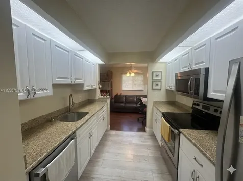 1600 SW 127th Way Pembroke Pines FL 33027