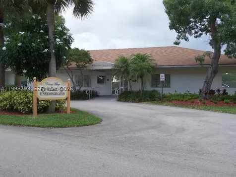 1600 SW 127th Way Pembroke Pines FL 33027