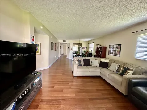 1600 SW 127th Way Pembroke Pines FL 33027